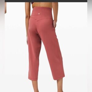 Lululemon Align Wide Leg Crop 23"
Soft Cranberry size 4